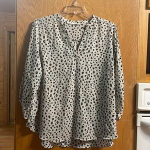 Lush 2x animal print blouse